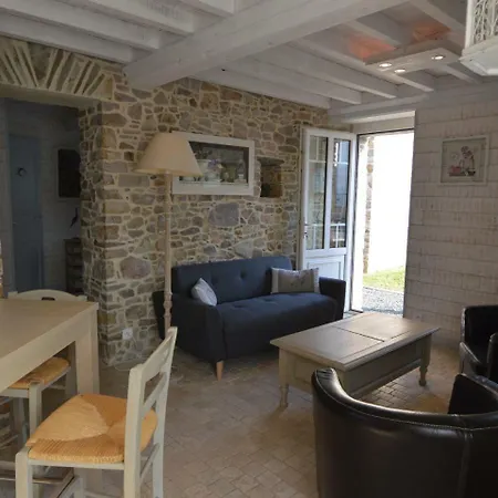Modern Holiday In With Terrace *